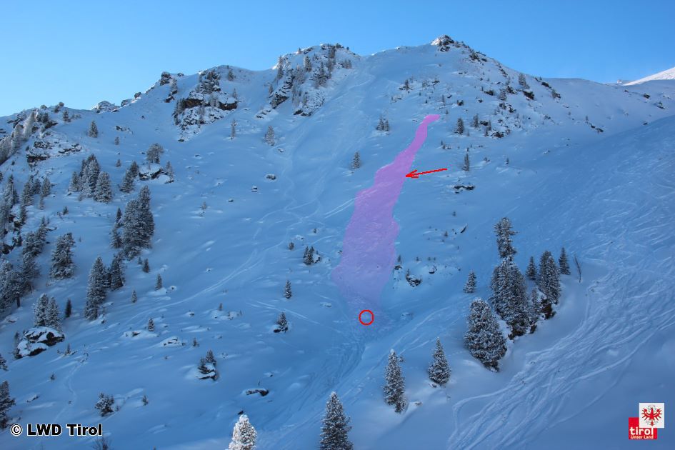 Fotos vom Lawinenunfall unterhalb des Drisslkopfs in den Tuxer Alpen am 17.01.2016