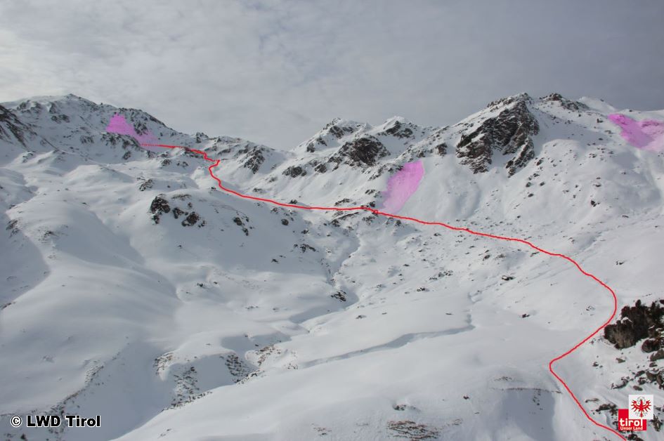 Kurzanalyse der Lawinenabgänge unterhalb des Roßkopfes und des Kleinen Gilferts am 26.01.2016