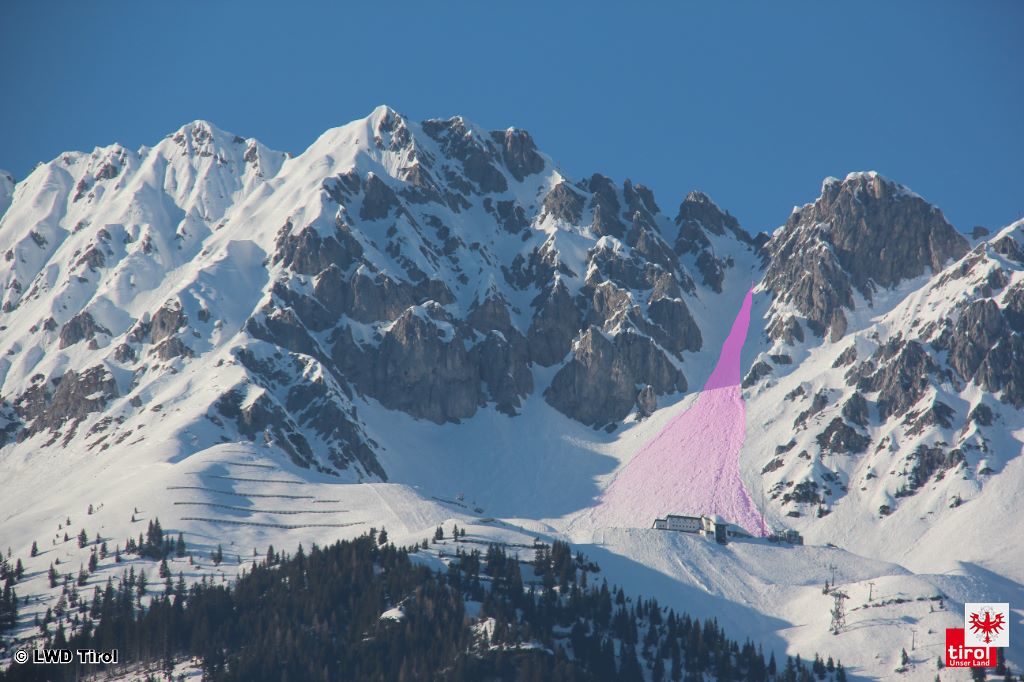 Ab den späteren Vormittagsstunden vermehrte Gefahr von nassen Lockerschnee-, vereinzelt auch Gleitschnee- und Schneebrettlawinen