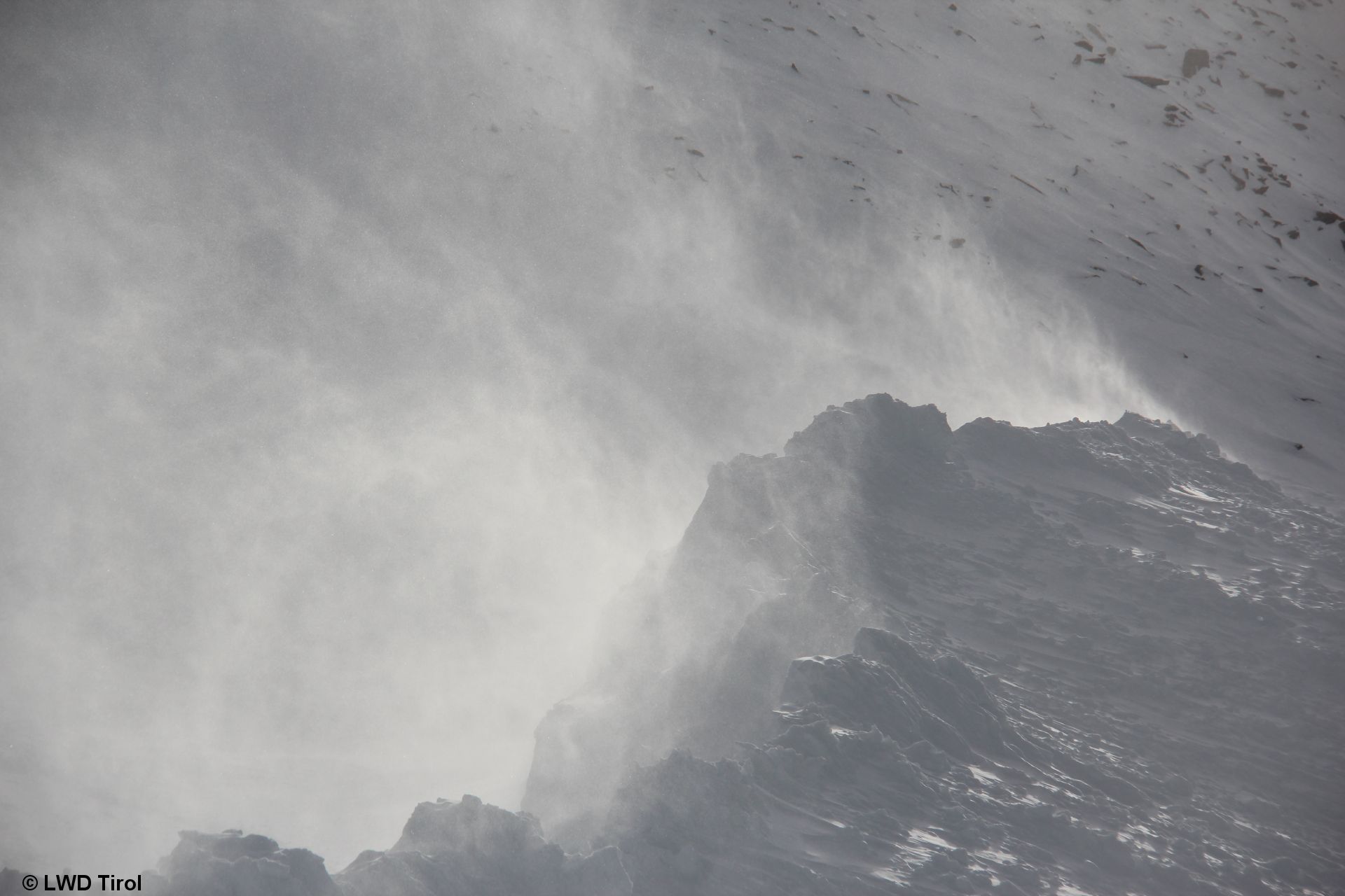 Neuschnee samt Wind führen während der Weihnachtsfeiertage zu einem Anstieg der Lawinengefahr