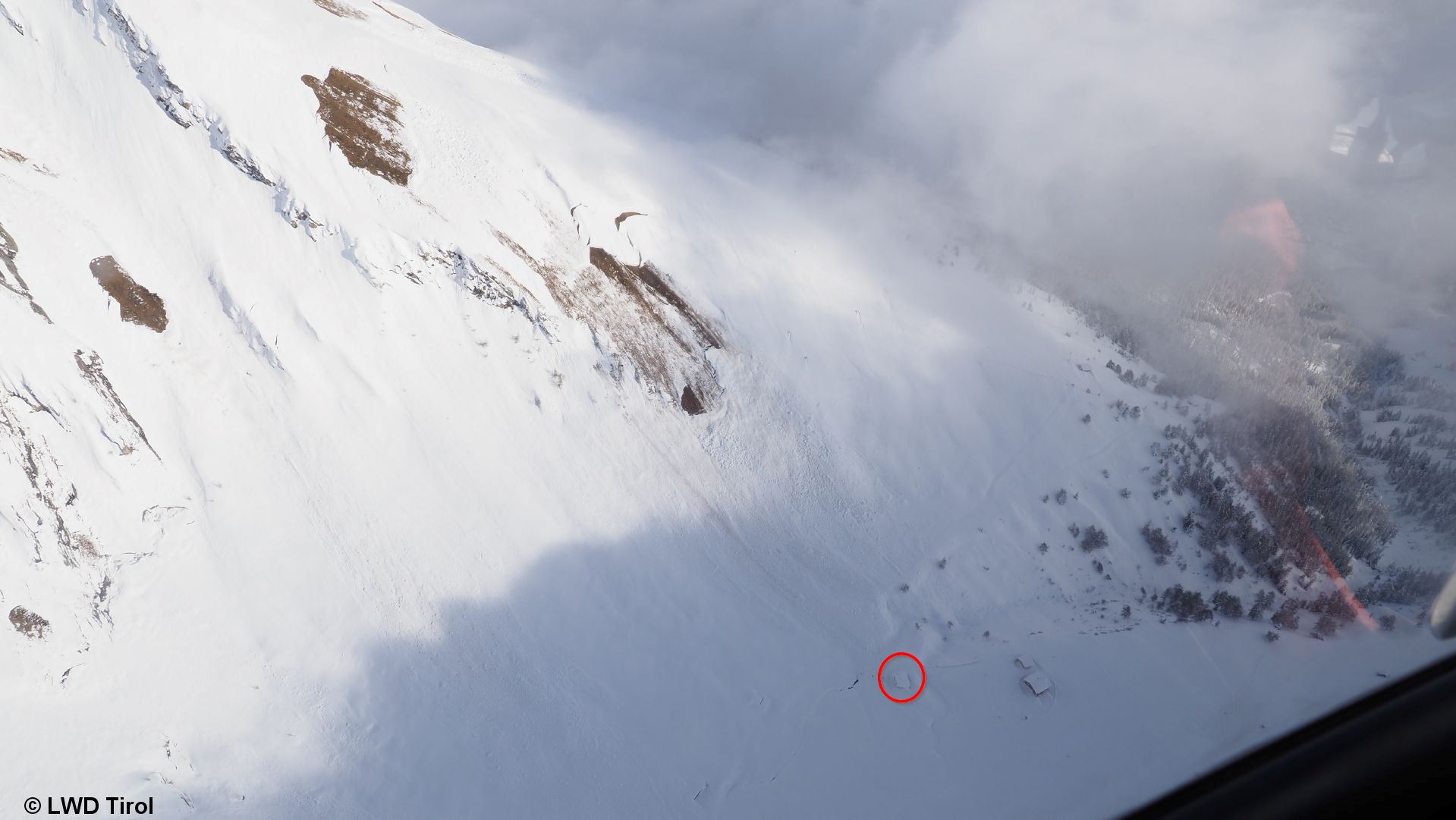Altschneeproblem im Nordwesten des Landes – Gleitschneeproblem in den schneereichen Regionen