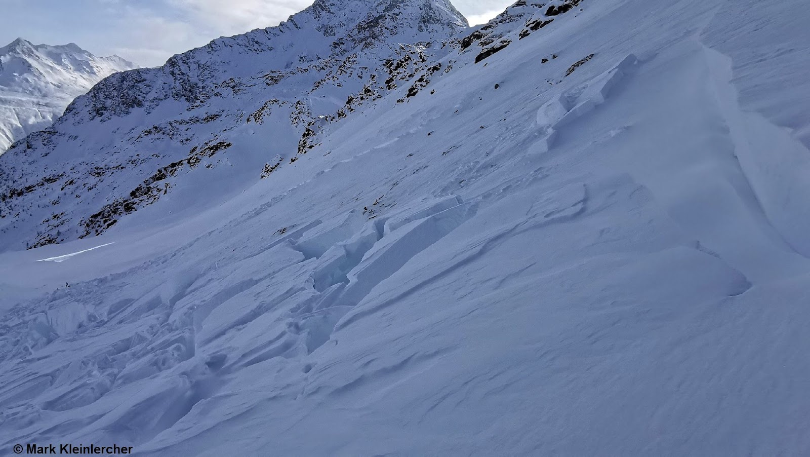Heikle Lawinensituation mit zahlreichen Gefahrenstellen für den Wintersportler – Gebietsweiser Anstieg der Lawinengefahr auf Stufe 4 (groß)!