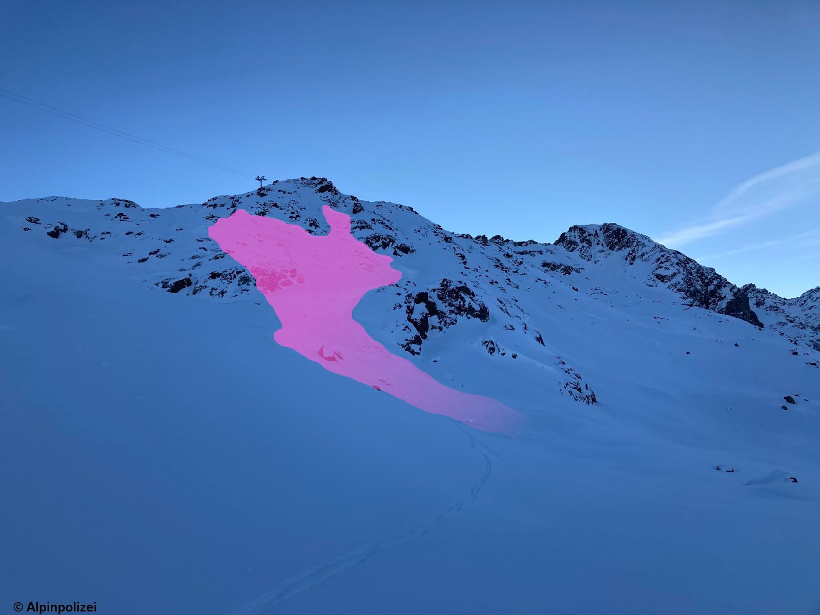 Neuerlich einige Lawinenabgänge mit Personenbeteiligung – sehr großer Lawinenabgang auf der Nordseite der Schafseitenspitze in den Westlichen Tuxer Alpen