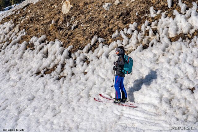 Büßerschnee entsteht im Frühjahr dann, wenn die Luft sehr trocken ist. Sellrain (Foto: 06.03.2022)