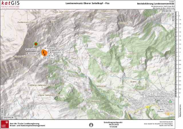 Einsatzkräfte auf der Lawine (c) Landeswarnzentrale Tirol