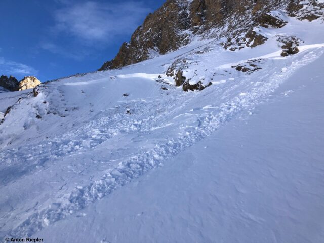 Fernauslösung vom 25.11. in der verhältnismäßig schneereichen Glocknergruppe. (Foto: 25.11.2022)