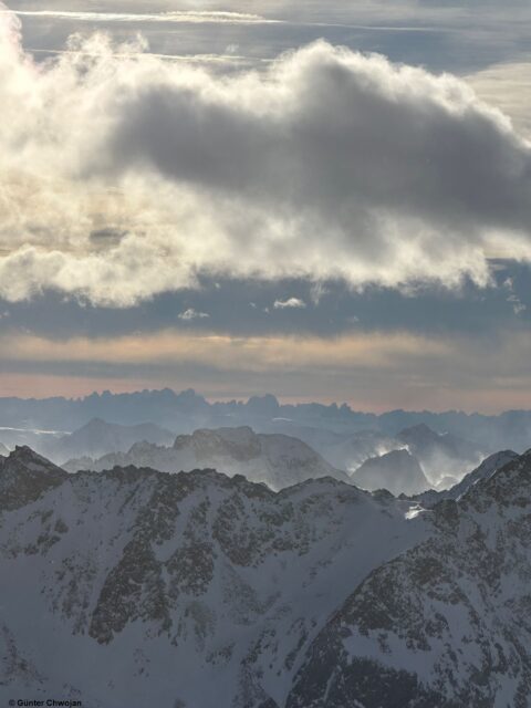 Schneeverfrachtungen in der Höhe dürften im Verlauf der nächsten Woche immer wieder ein Thema sein. (Foto: 05.01.2023)