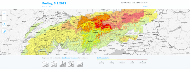 Mappa dei gradi di pericolo valanghe per venerdì 3 febbraio 2023. All'est del Land, il pericolo valanghe è spesso forte