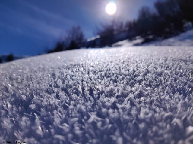 Oberflächenreif in den Nördlichen Zillertaler Alpen (Foto: 04.03.2023)