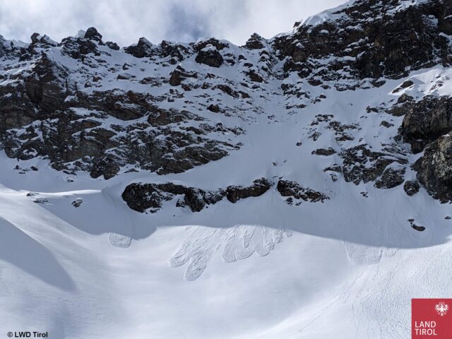 Frische Lockerschneelawinen in der Silvretta vom 09.03.2023