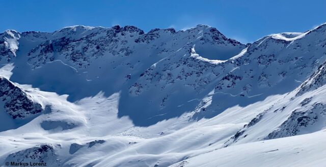 Während der vergangenen Woche lösten v.a. während der Schneefälle v.a. im Westen Nordtirols einige spontane Schneebrettlawinen. Westliche Verwallgruppe (Foto: 15.03.2023)