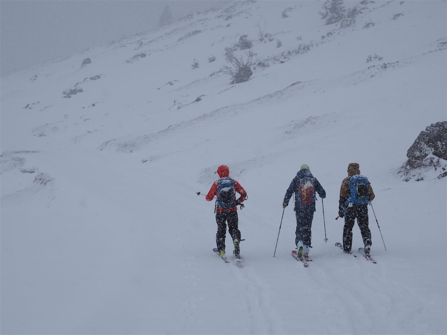 In der Höhe teils viel Neuschnee – Lockerschneelawinen als Hauptproblem