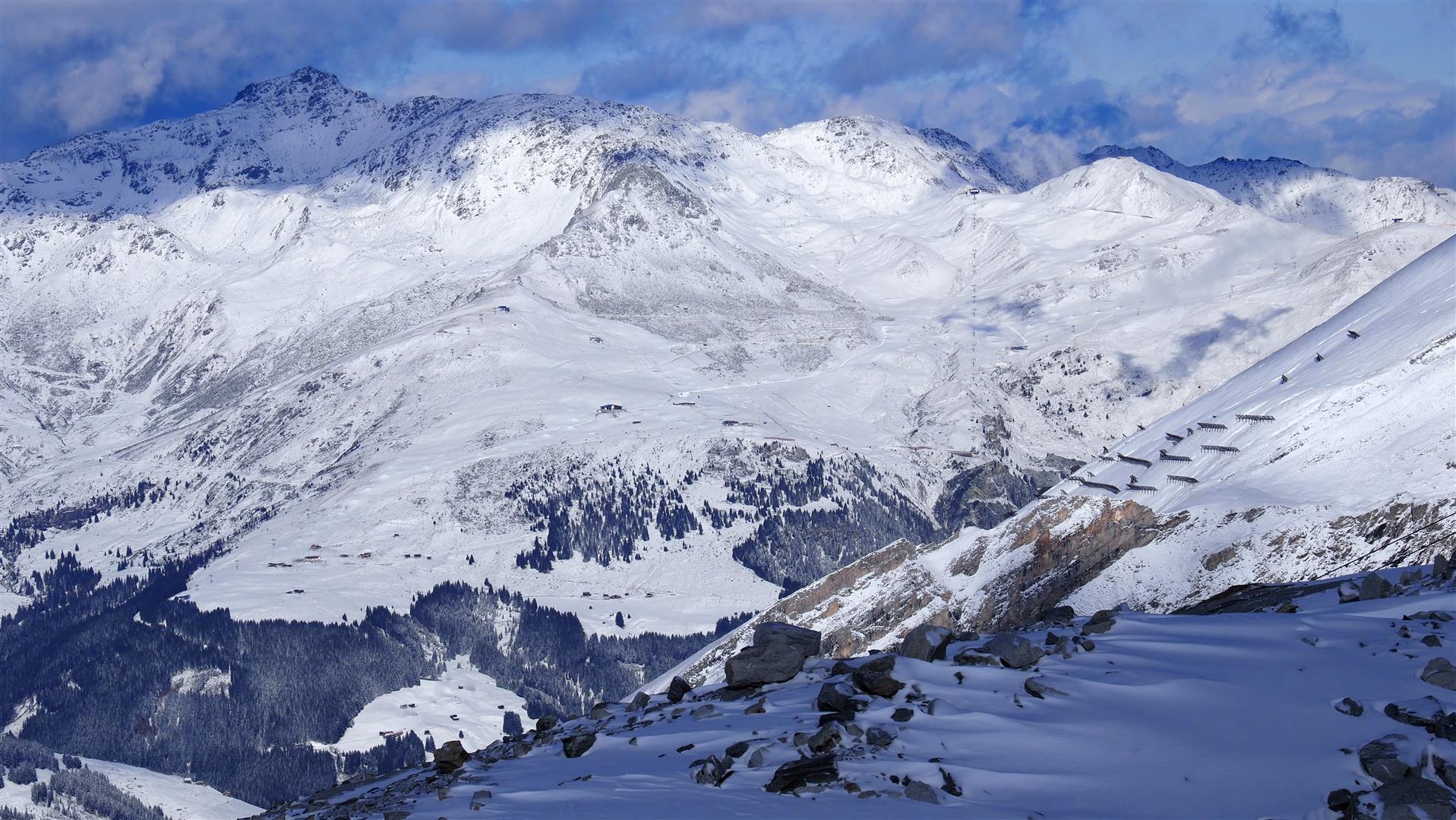 Vergleichsbild zu oberem Bild nach den Schneefällen vom 19.11. auf den 20.11.2024. Dieser Schnee wird rasch wieder abschmelzen. (© LWD Tirol, 20.11.2024)