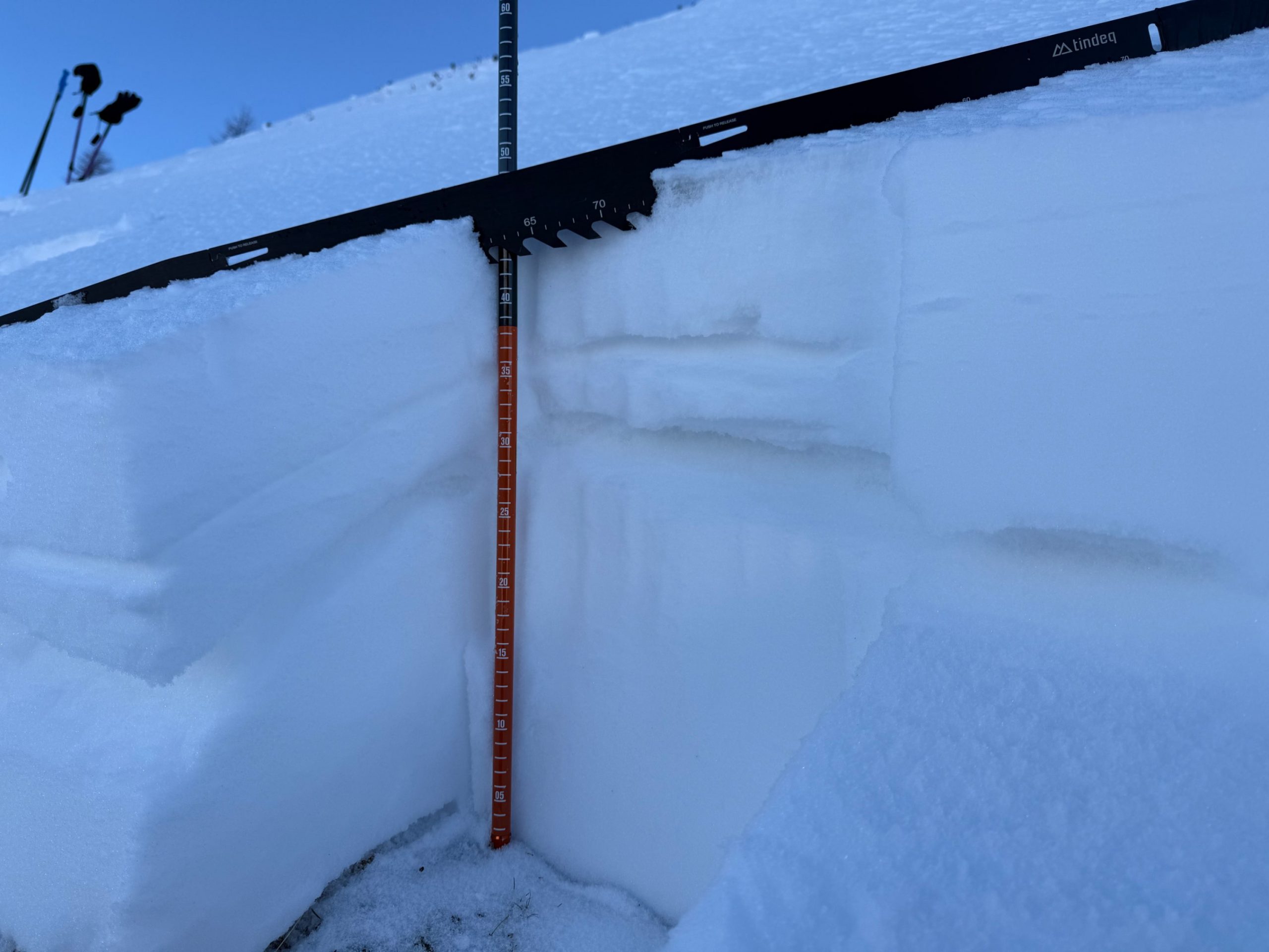 Neuschnee führt anfangs zu einem gebietsweisen Anstieg der Lawinengefahr. Ab 23.12. steigt die Lawinengefahr deutlich an!
