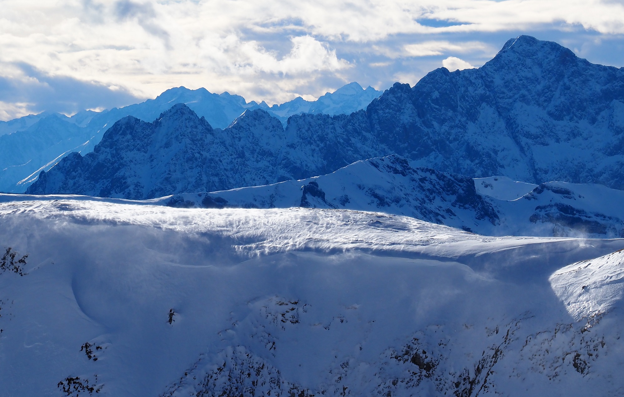 Turbulentes Wetter – frischer Triebschnee ist stellenweise störanfällig