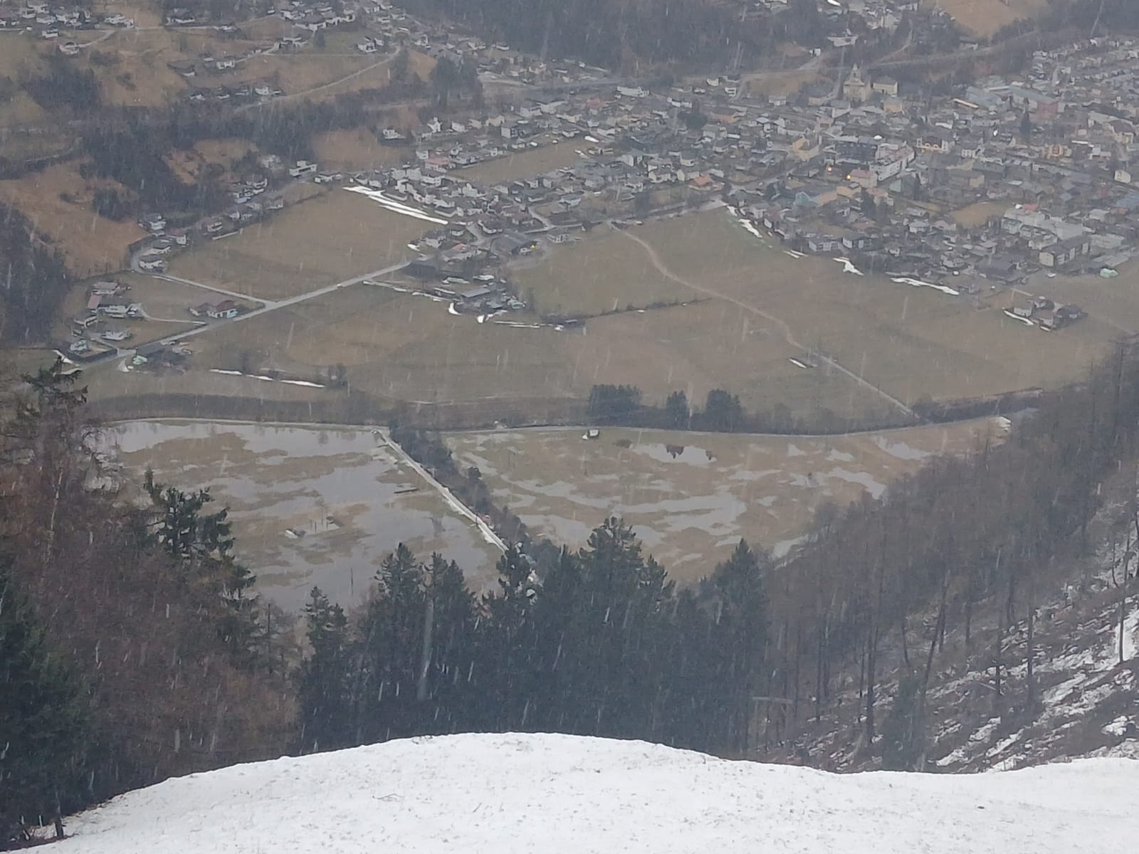 Starkregen bei Matrei in Osttirol (© Peter Fuetsch, 29.01.2025)