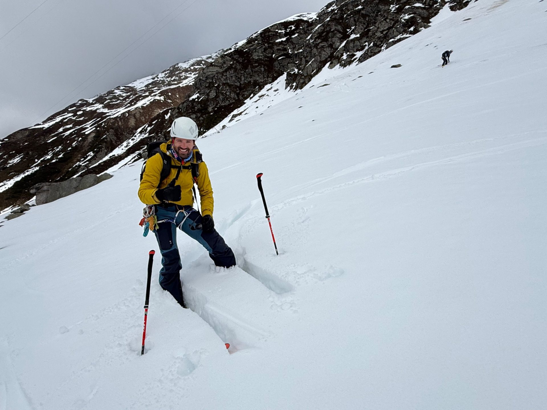 Unterwegs im Pitztal. Getrübtes Skifahrvergnügen (© Marvin Kärle, 25.03.2025)