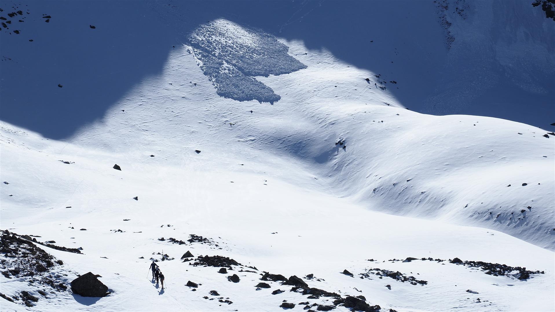 Für Skitouren muss man inzwischen in höheren Lagen unterwegs sein. Sellrainer Berge (©LWD Tirol, 19.04.2025)