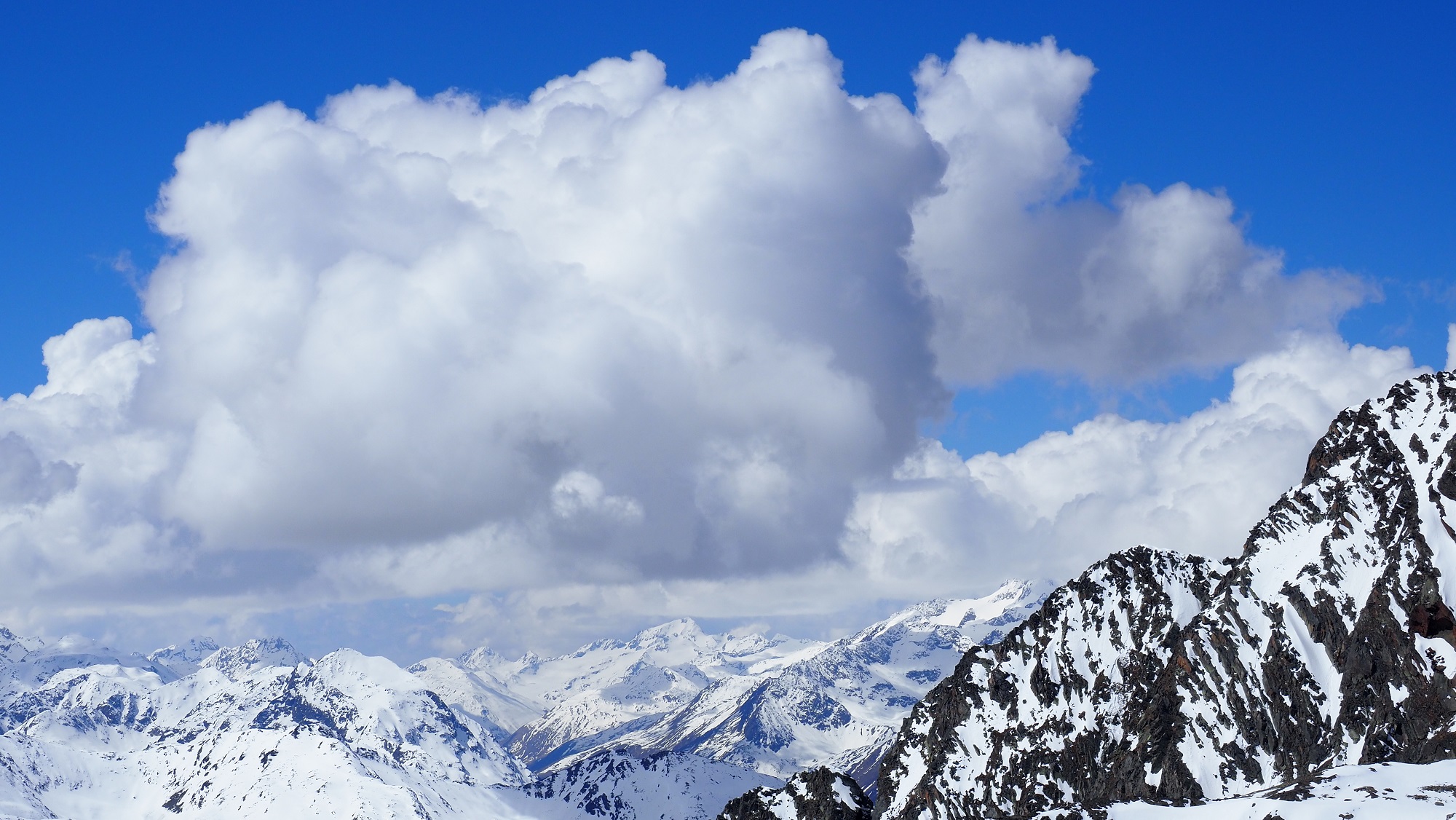 Nassschnee bleibt die Hauptgefahr – Wetterumschwung am Wochenende