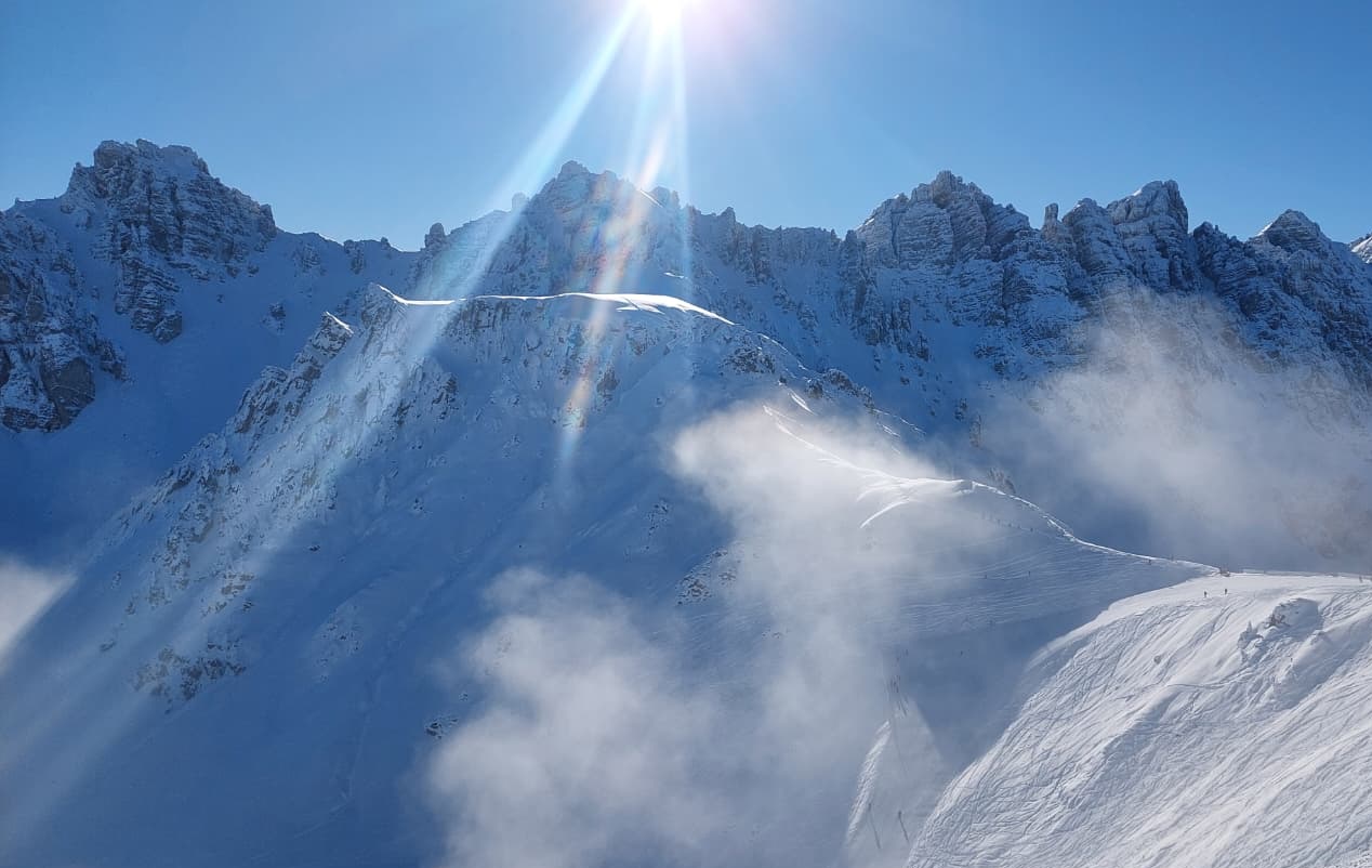 Start des täglichen Lawinenreports: Vorsicht vor schwachem Altschnee – besonders an Schattenhängen in der Höhe