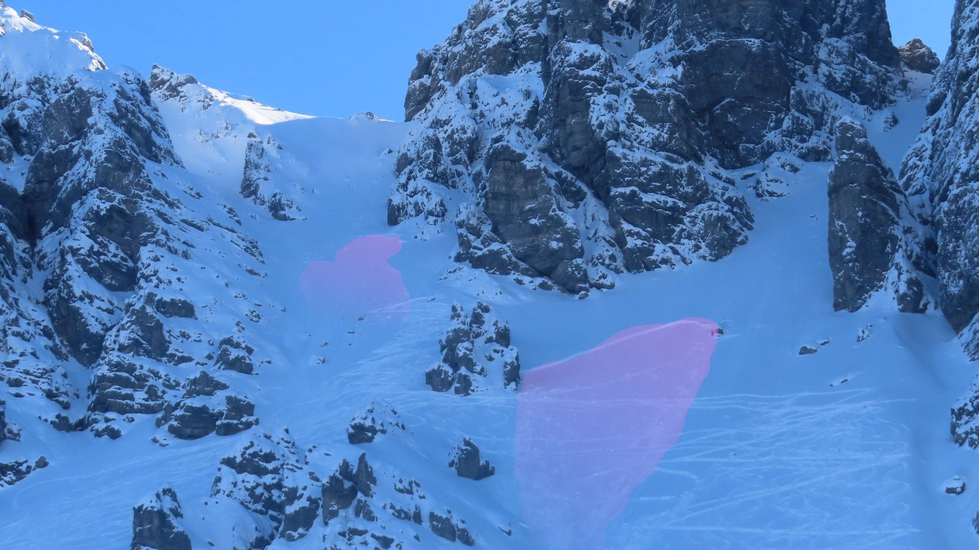 Schneebrettlawinen der vergangenen Woche in den Kalkkögeln. (© Reinhold Oblak, 02.12.2025)