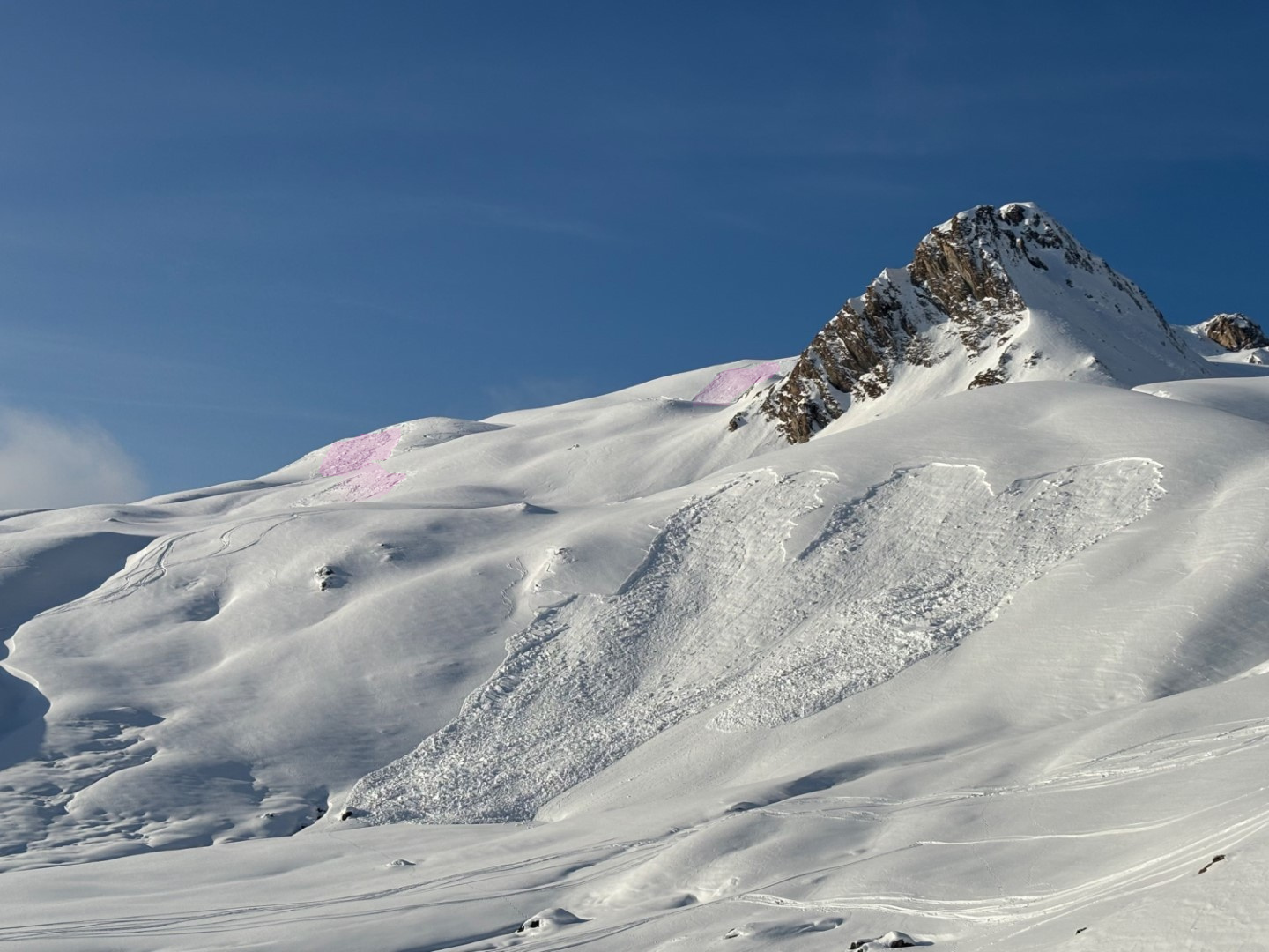 Fernauslösungen in der Samnaungruppe (© Tobias Peer, 18.01.2026)