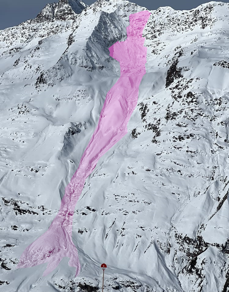 Vermutlich ein Wechtenbruch unterhalb des nördlichen Ramolkogels in der Gurgler Gruppe hat am Mittwoch, 11.02. zur Auslösung dieser großen bis sehr großen Schneebrettlawine im Putzachkar geführt. Die Gesamtlänge vom Anriss bis zur Ablagerung beträgt rund 2 km (©Hugo Reindl, 12.02.2026).