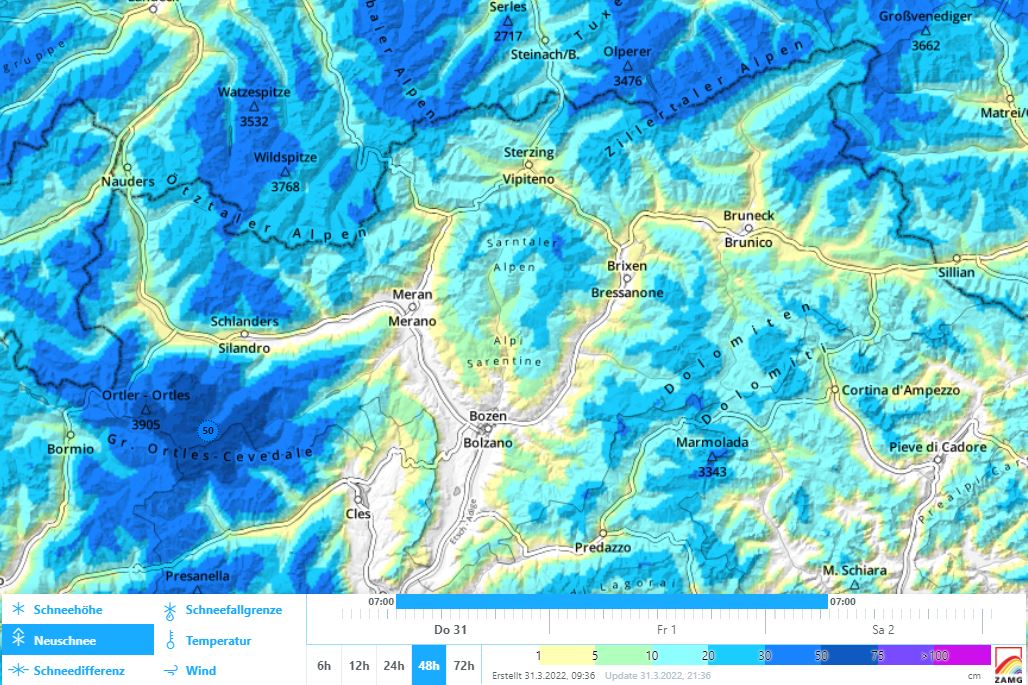 Neve penitente, neve fresca e sabbia del Sahara