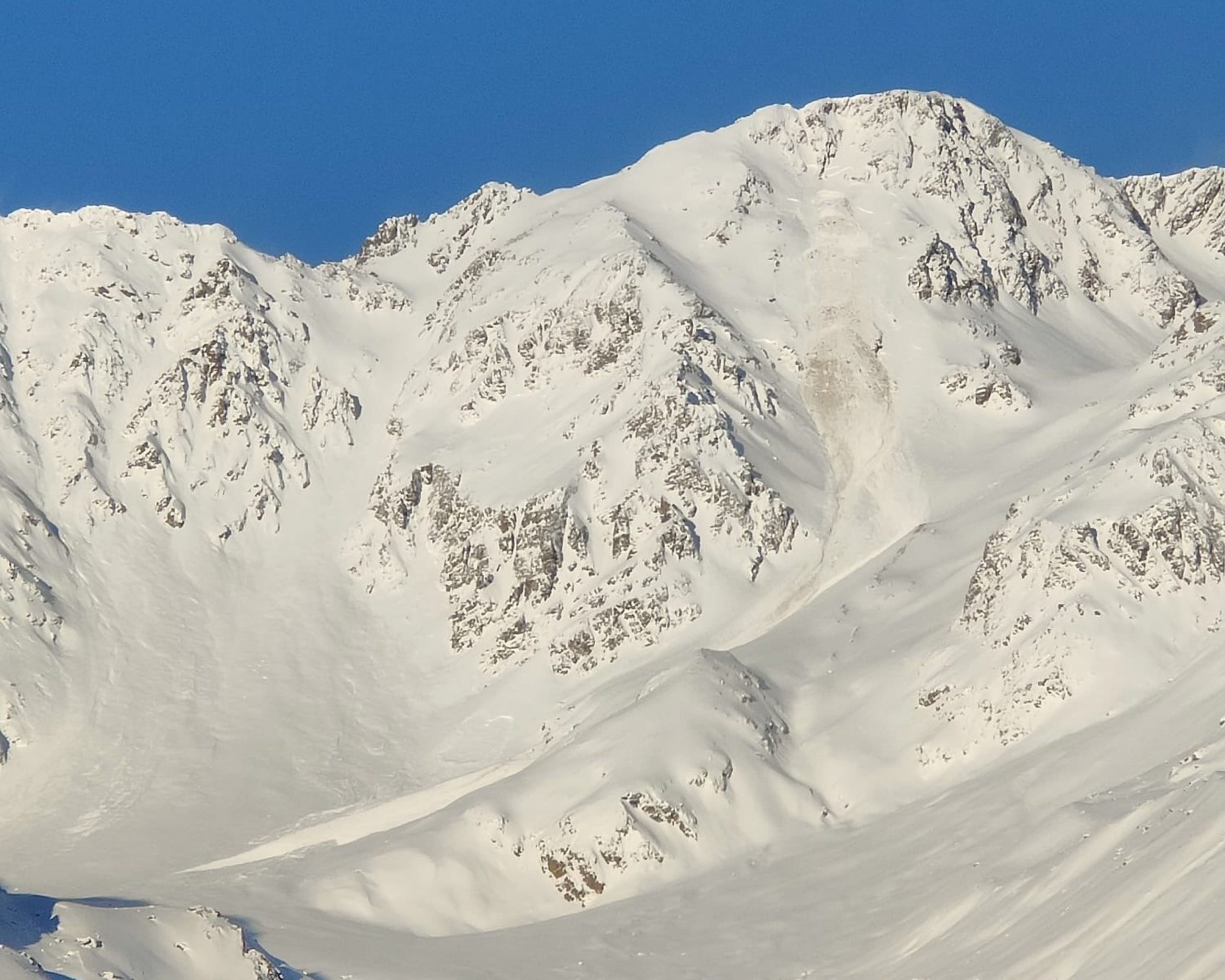 Gefährliche Lawinensituation, große Lawinengefahr der Stufe 4 – Analyse der letzten Lawinenunfälle