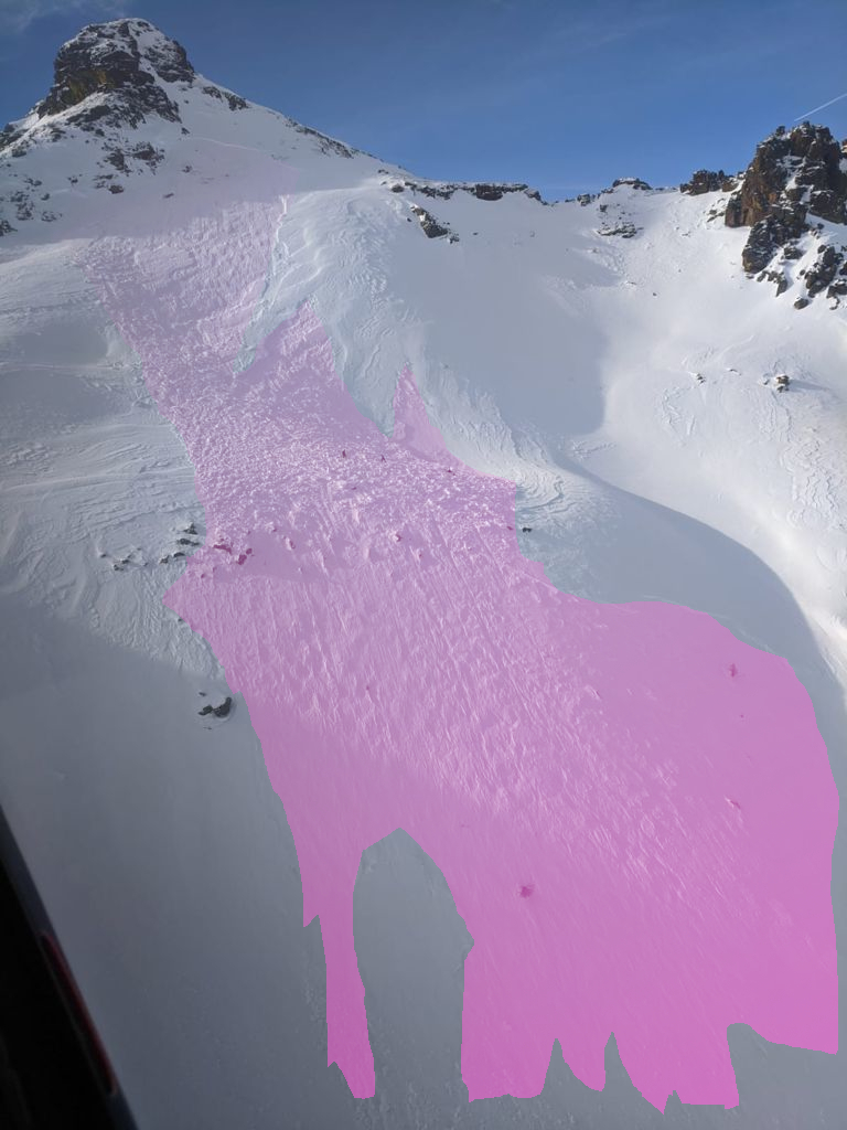 Ancora una valanga in Trentino in quota sul Lagorai e ancora una persona coinvolta. Il travolto dalla massa nevosa che lo aveva parzialmente sepolto si è salvato.